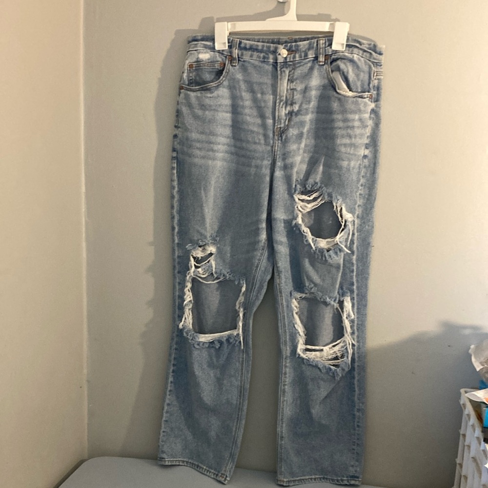 American Eagle Outfitters Blue Relaxed Distressed Jeans
